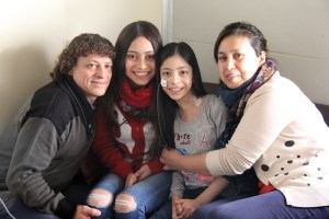 Una niña de 9 años conectada a un corazón artificial durante dos años y medio fue trasplantada con éxito en el Hospital Garrahan Una niña de 9 años conectada a un corazón artificial durante dos años y medio fue trasplantada con éxito en el Hospital Garrahan