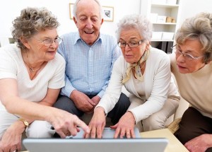 Saltar la “brecha digital generacional” mejora la calidad de vida de los adultos&nbsp;mayores