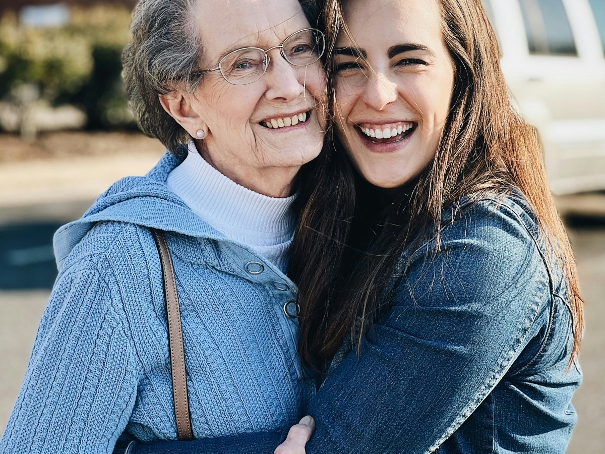 En primera persona: Recomendaciones para acompañar adultos con deterioro&nbsp;cognitivo